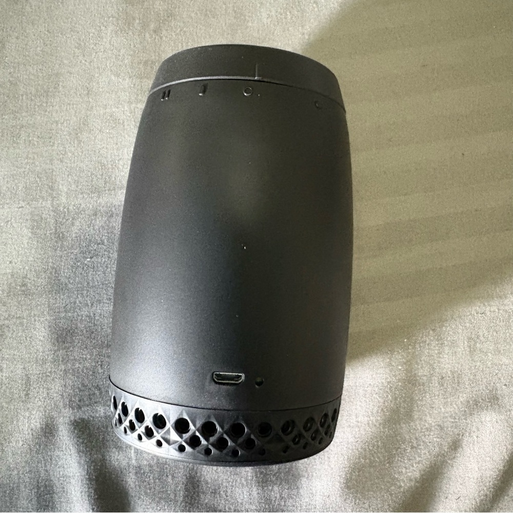 Scentsy Air Go in black 9 pods Included - Picture 2 of 8